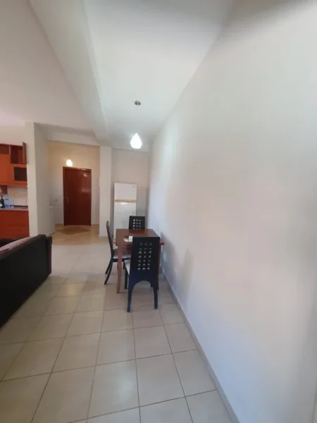 Tirane, jepet me qera apartament 1+1 Kati 2, 60 m² 450 € (Selite)