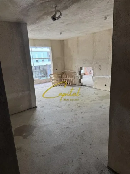 Tirane, shitet apartament 2+1 Kati 1, 105 m² 102.000 € (UNIVERS CITY)