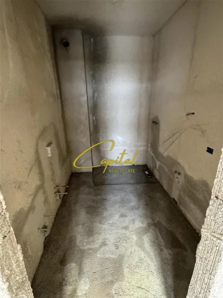 Tirane, shitet apartament 2+1 Kati 1, 105 m² 102.000 € (UNIVERS CITY)