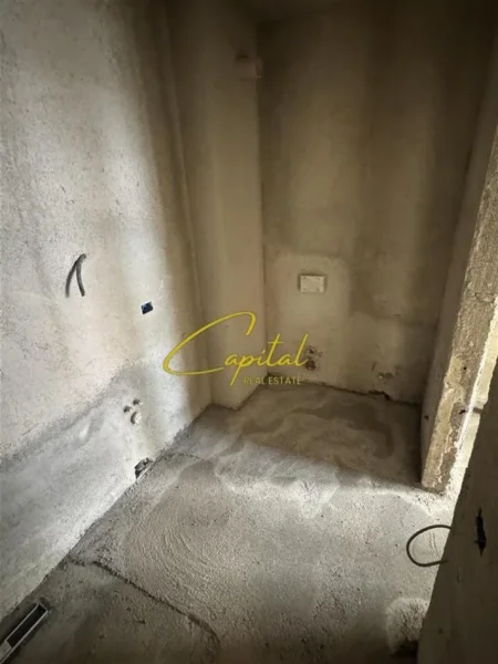 Tirane, shitet apartament 2+1 Kati 1, 105 m² 102.000 € (UNIVERS CITY)