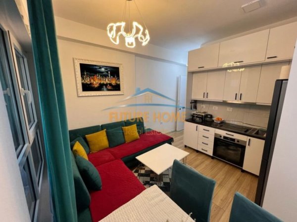 Tirane, jepet me qera apartament 1+1 Kati 3, 57 m² 380 € (Kompleksi Mangalem)