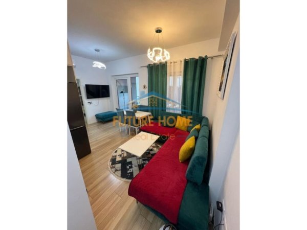 Tirane, jepet me qera apartament 1+1 Kati 3, 57 m² 380 € (Kompleksi Mangalem)