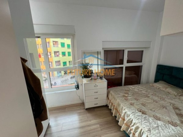 Tirane, jepet me qera apartament 1+1 Kati 3, 57 m² 380 € (Kompleksi Mangalem)
