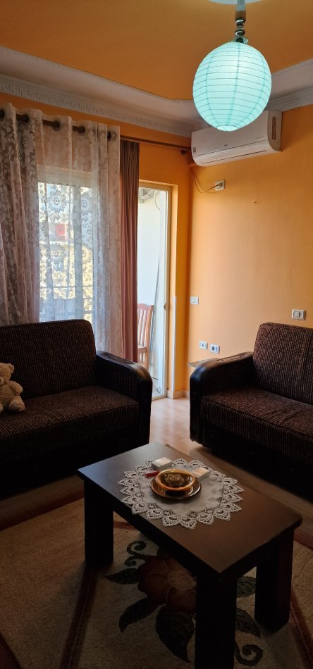 Tirane, jepet me qera apartament 1+1 Kati 5, 1 m² 