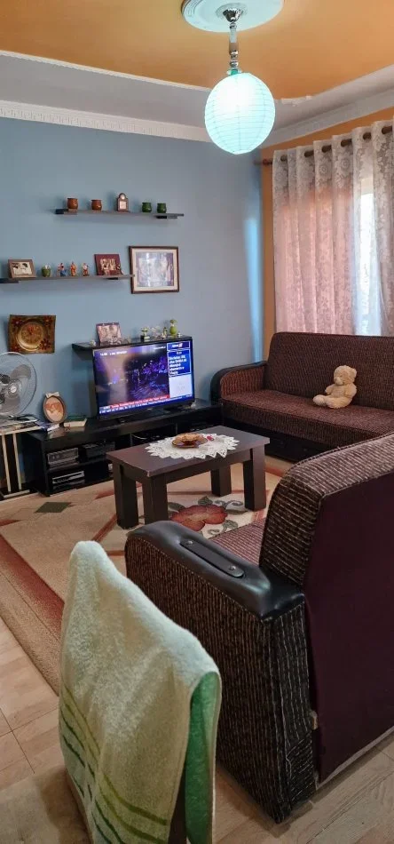 Tirane, jepet me qera apartament 1+1 Kati 5, 1 m² 