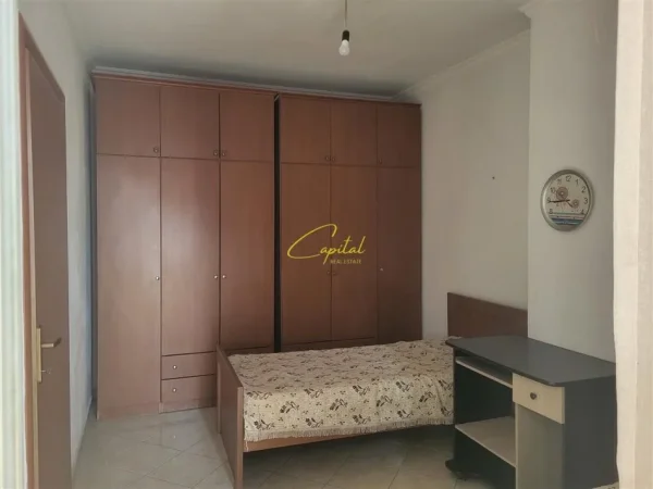 Tirane, jepet me qera apartament 2+1 Kati 5, 450 m² 450 € (ASTIR)