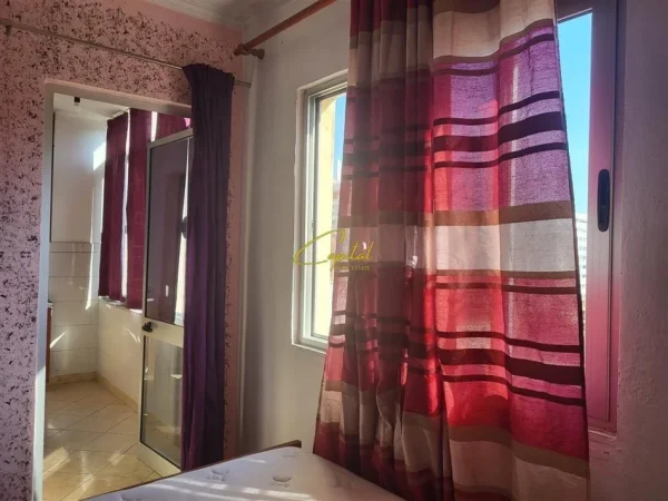 Tirane, jepet me qera apartament 2+1 Kati 5, 450 m² 450 € (ASTIR)