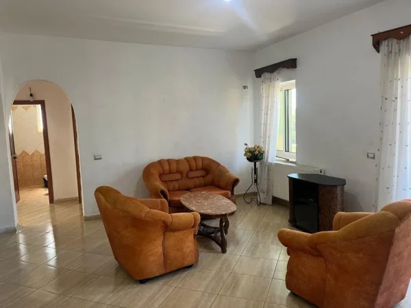 Tirane, jepet me qera Vile 2+1 Kati 3, 110 m² 500 € (rruga SELAUDIN ZORBA)