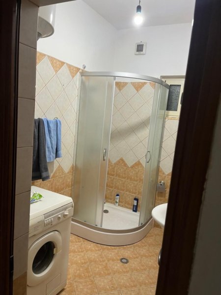 Tirane, jepet me qera Vile 2+1 Kati 3, 110 m² 500 € (rruga SELAUDIN ZORBA)