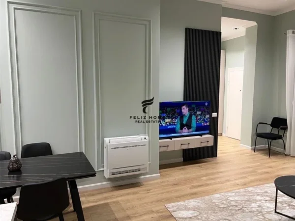 Tirane, shitet apartament 1+1+Ballkon Kati 1, 67 m² 201.000 € (QENDER)