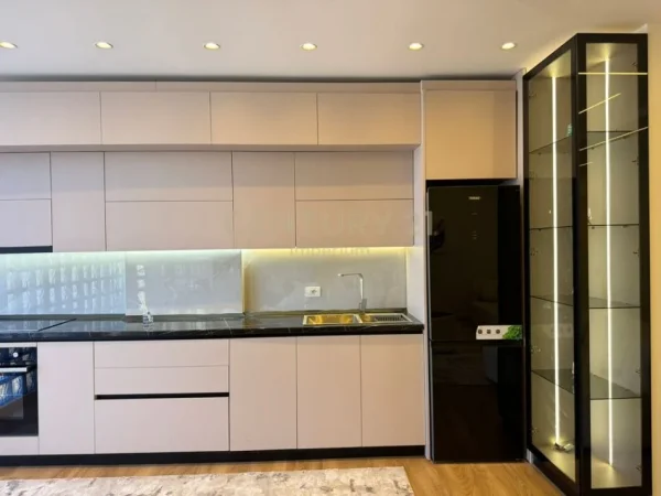 Tirane, shes apartament 2+1+2 , 110 m² 348.000 € (Rruga e Kosovareve)