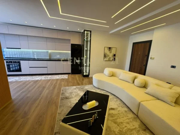 Tirane, shes apartament 2+1+2 , 110 m² 348.000 € (Rruga e Kosovareve)