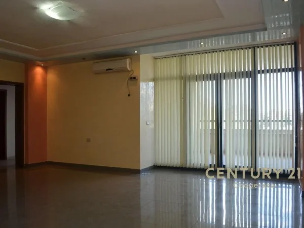 Tirane, shes apartament 2+1 , 120 m² 450.000 € (RTSH)