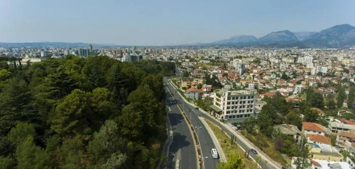 Tirane, shes toke , 1.116 m² 1.200.000 € (Rruga e Elbasanit)