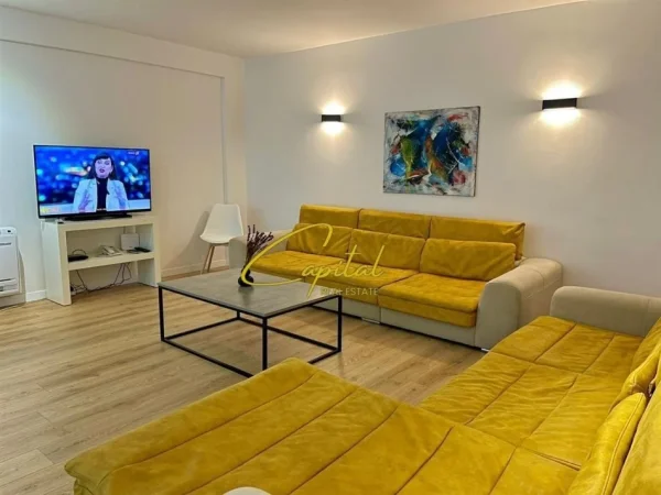 Tirane, jepet me qera apartament 2+1 Kati 1, 140 m² 800 € (KOPSHTI BOTANIK)