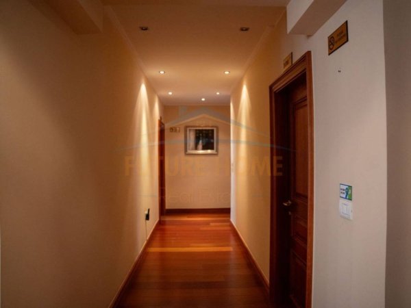 Tirane, shitet apartament+verande | Penthouse 3+1 Kati 5, 420 m² (Kodra e Diellit, Eleonora, Tirane)