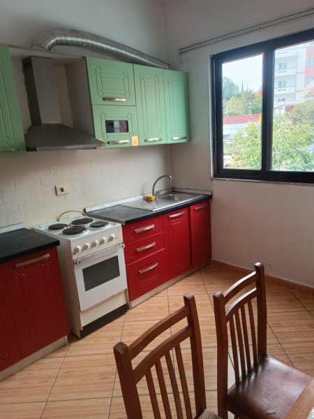 jepet me qera garsonier Kati 3, 46 m² 250 € (Rr: haki shehu (ambasada turke))