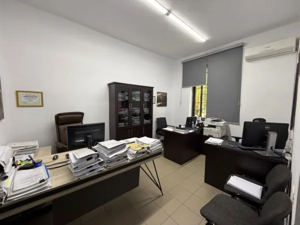 Tirane, shitet zyre Kati 0, 24 m² 122.000 € (VASIL SHANTO)
