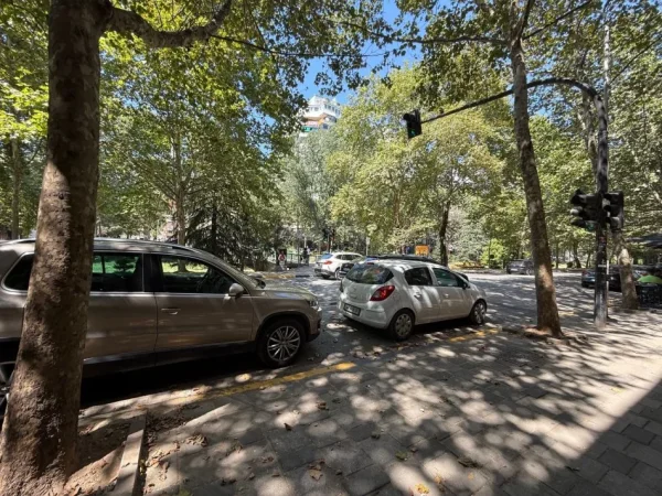 Tirane, shitet zyre Kati 0, 24 m² 122.000 € (VASIL SHANTO)