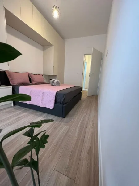 Tirane, jepet me qera apartament 1+1+Ballkon Kati 4, 61 m² 630 € (Kompleksi Kontakt)