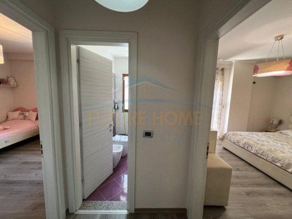 Tirane, jepet me qera apartament 2+1 Kati 3, 99 m² 500 € (Fresku, prane Thesarit)