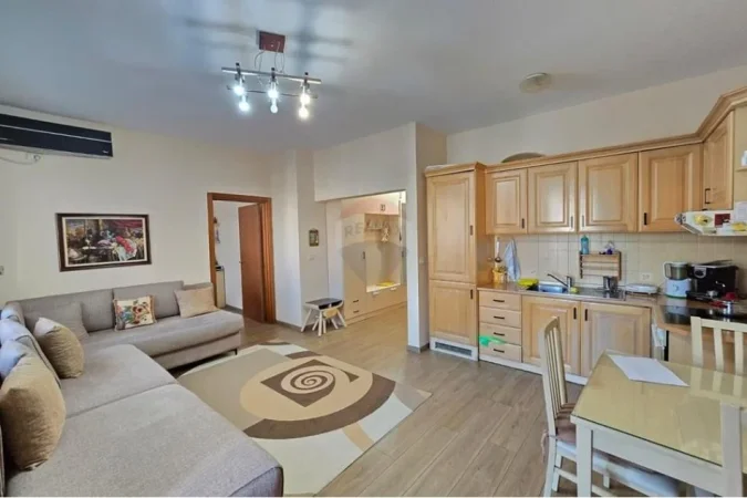 Tirane, jepet me qera apartament 2+1 Kati 4, 74 m² 750 € 