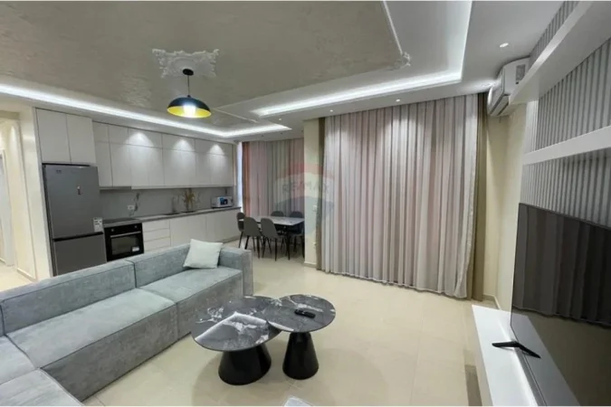Tirane, jepet me qera apartament 2+1+Ballkon Kati 6, 116 m² 690 € 