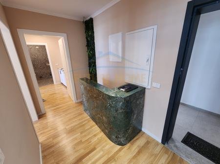 Tirane, jepet me qera apartament 2+1 Kati 2, 127 m² 2.200 € 