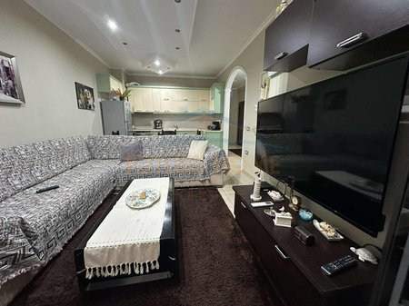 Tirane, shitet apartament 2+1 Kati 8, 91 m² 135.000 € (Unaza e Re)