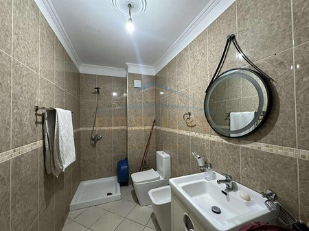 Tirane, shitet apartament 2+1 Kati 8, 91 m² 135.000 € (Unaza e Re)