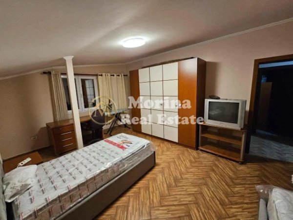 Tirane, jepet me qera apartament 2+1 Kati 3, 100 m² 550 € (Ish Tregu Elektrik)