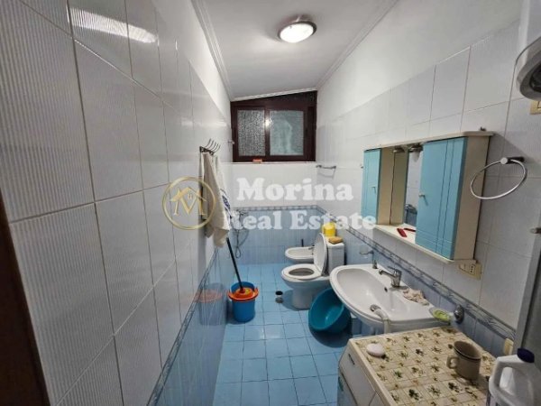Tirane, jepet me qera apartament 2+1 Kati 3, 100 m² 550 € (Ish Tregu Elektrik)