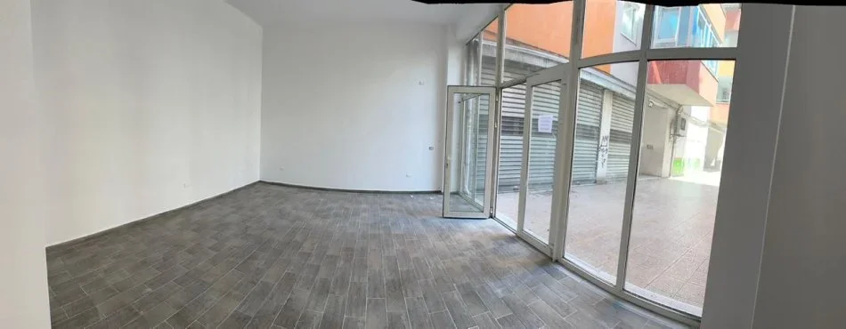 JEPET ME QERA AMBIENT BIZNESI – RRUGA JORDAN MISJA , Kati 0, 50 m² 400 €