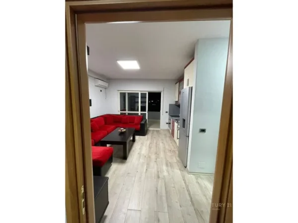 Tirane, jepet me qera apartament 1+1 Kati 3, 55 m² 500 € (Rr.Hamdi Garunja)