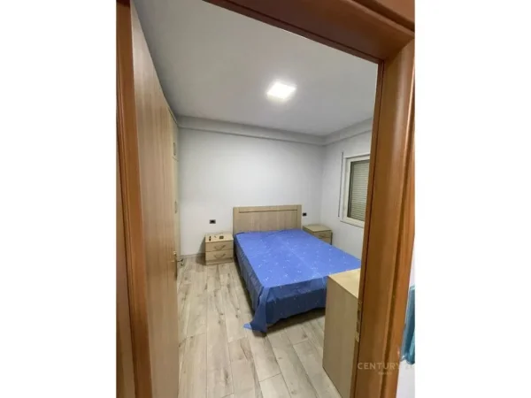 Tirane, jepet me qera apartament 1+1 Kati 3, 55 m² 500 € (Rr.Hamdi Garunja)