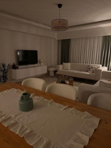 Tirane, jepet me qera apartament 2+1 Kati 3, 110 m² 600 € (KODRA E DIELLIT)