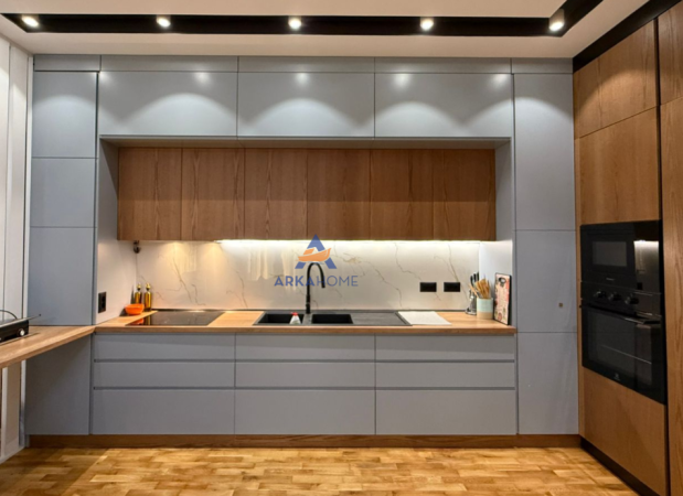 Tirane, shitet apartament+verande | Penthouse Kati 5, 170 m² 300.000 € (PRANË FURRË BUKE EUROPA,QESARAK)