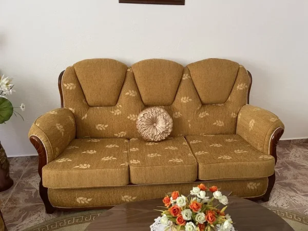 Peshkopi, shes Set divanesh 3+2+1+1 500 €