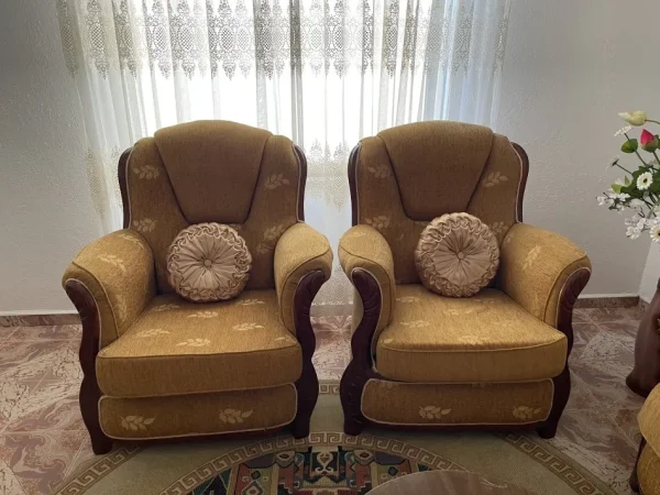 Peshkopi, shes Set divanesh 3+2+1+1 500 €