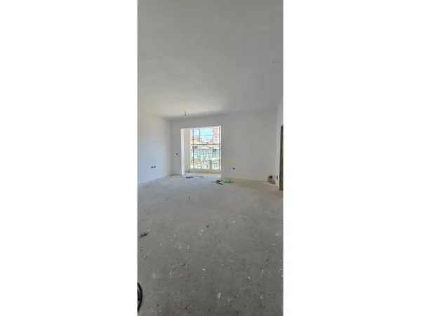 Tirane, shitet apartament 1+1+Ballkon Kati 2, 70 m² 190.620 € 