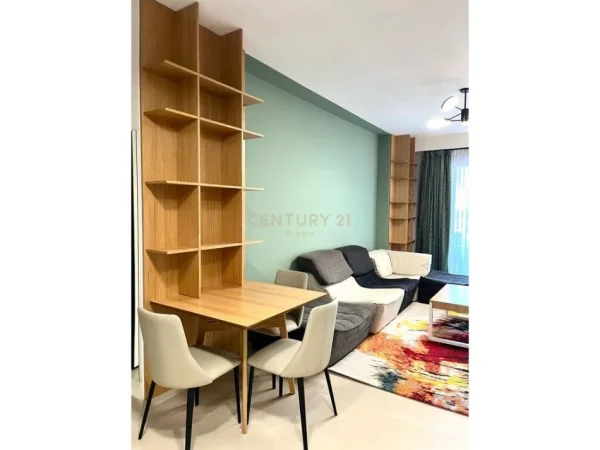 Tirane, jepet me qera apartament 1+1 Kati 2, 85 m² 900 € 