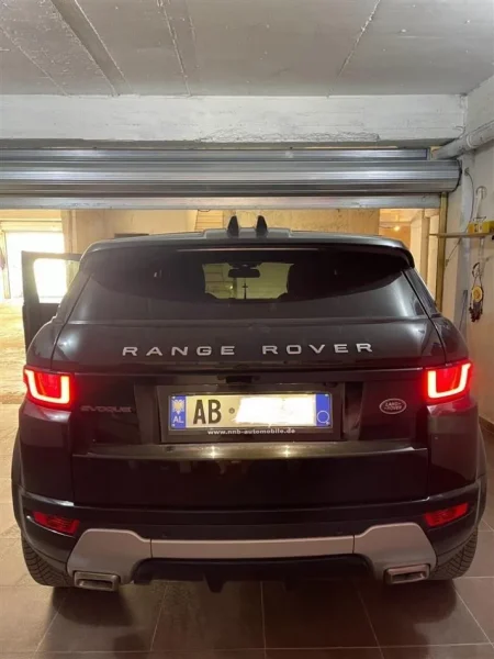 Elbasan, shes makine RANGE ROVER EVOQUE Nafte, e zeze automatik Kondicioner 150.000 km 26.500 €