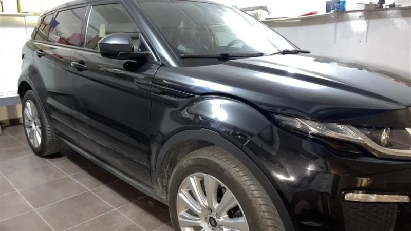Elbasan, shes makine RANGE ROVER EVOQUE Nafte, e zeze automatik Kondicioner 150.000 km 26.500 €