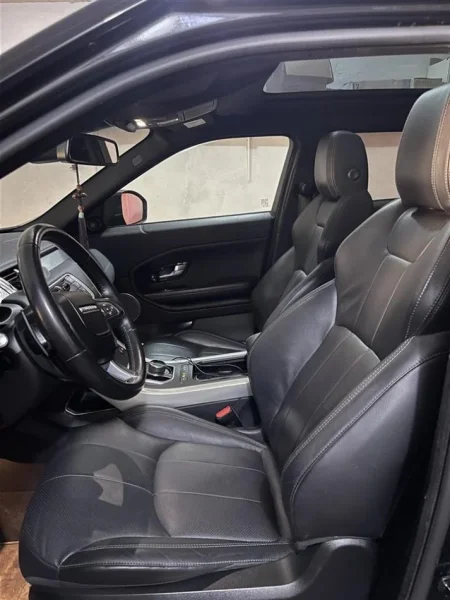 Elbasan, shes makine RANGE ROVER EVOQUE Nafte, e zeze automatik Kondicioner 150.000 km 26.500 €