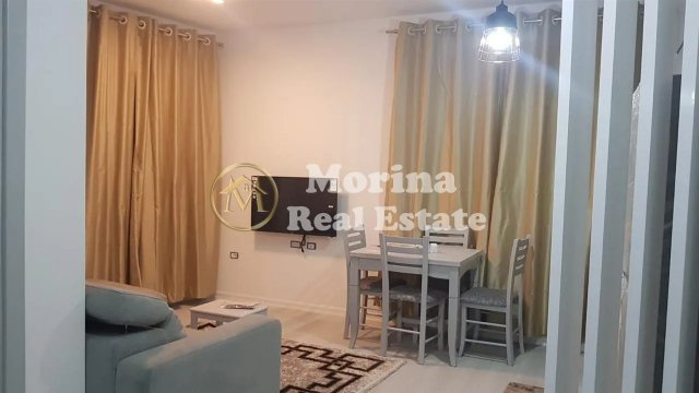 Tirane, jepet me qera apartament 1+1 Kati 4, 65 m² 650 € (Komuna e Parisit)