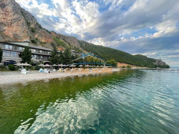 Pogradec, shitet bar-resorant , 1.800 m² (Pogradec, Lin, Albania)