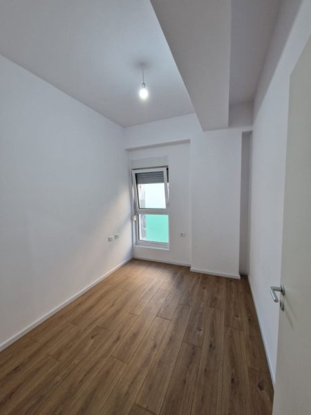 Tirane, jepet me qera apartament 2+1 Kati 4, 72 m² 370 € (Kompleksi Kaimi, ALI DEMI) PA KOMISION
