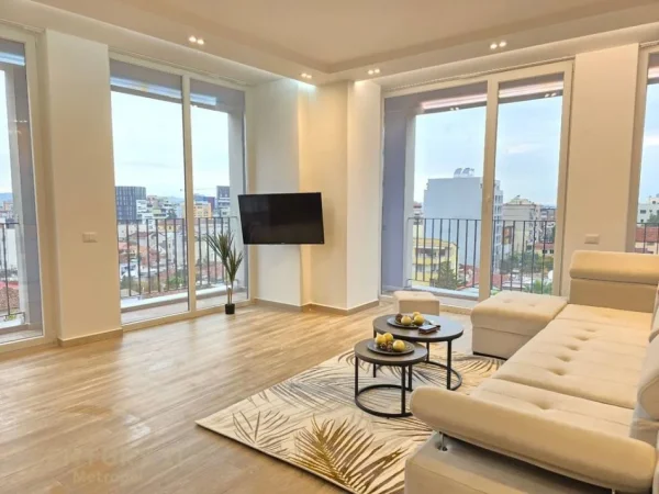 Tirane, jepet me qera apartament 2+1+Aneks+Ballkon Kati 5, 115 m² 1.200 € (Pazari i ri)