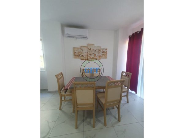 Durres, jepet me qera apartament 2+1 Kati 2, 103 m² 600 € (plazh rrota e kuqe)