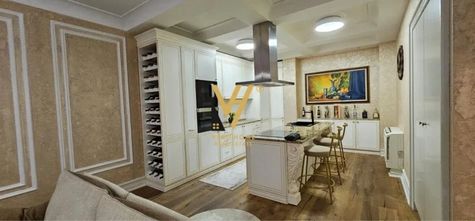 Tirane, jepet me qera apartament 2+1+Ballkon Kati 5, 130 m² 1.500 € (BLLOKU)